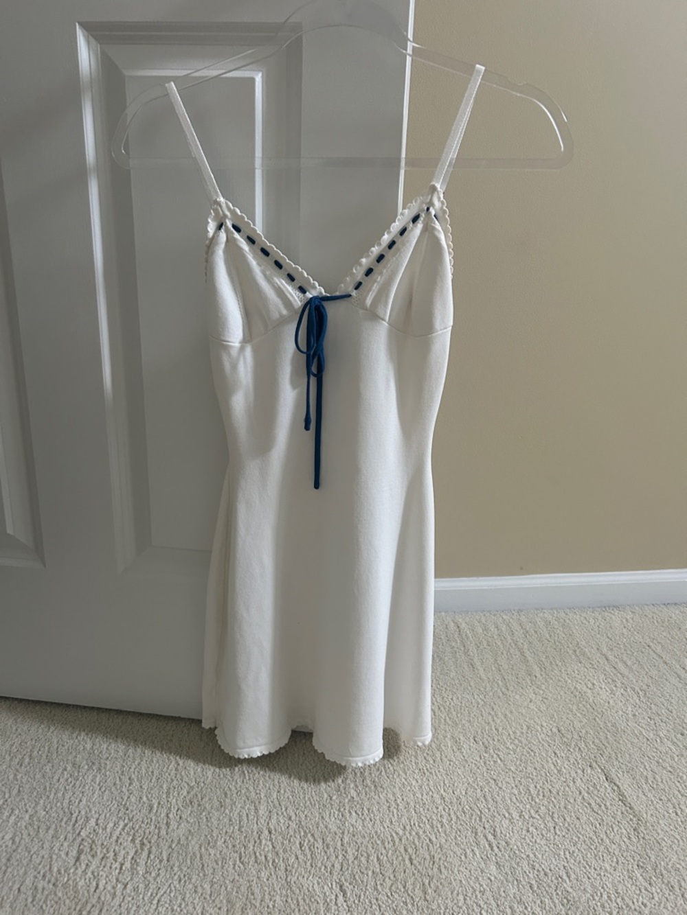 White fox white dress xs
